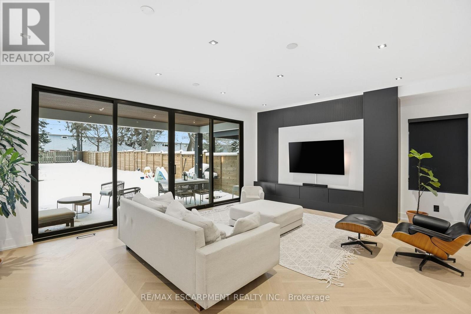 20B BROADVIEW AVENUE, Mississauga (Port Credit), Ontario, L5H2S8 — Photo 9