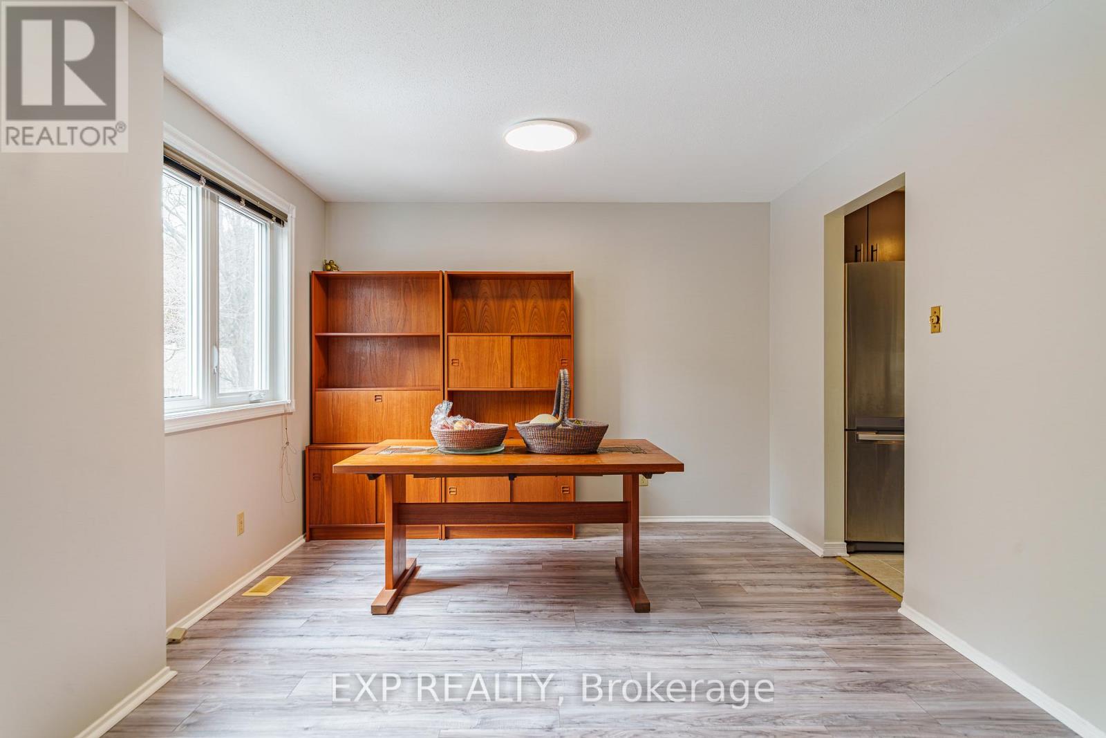 31 COOLSPRING CRESCENT, Ottawa, Ontario, K2E7M9 — Photo 11