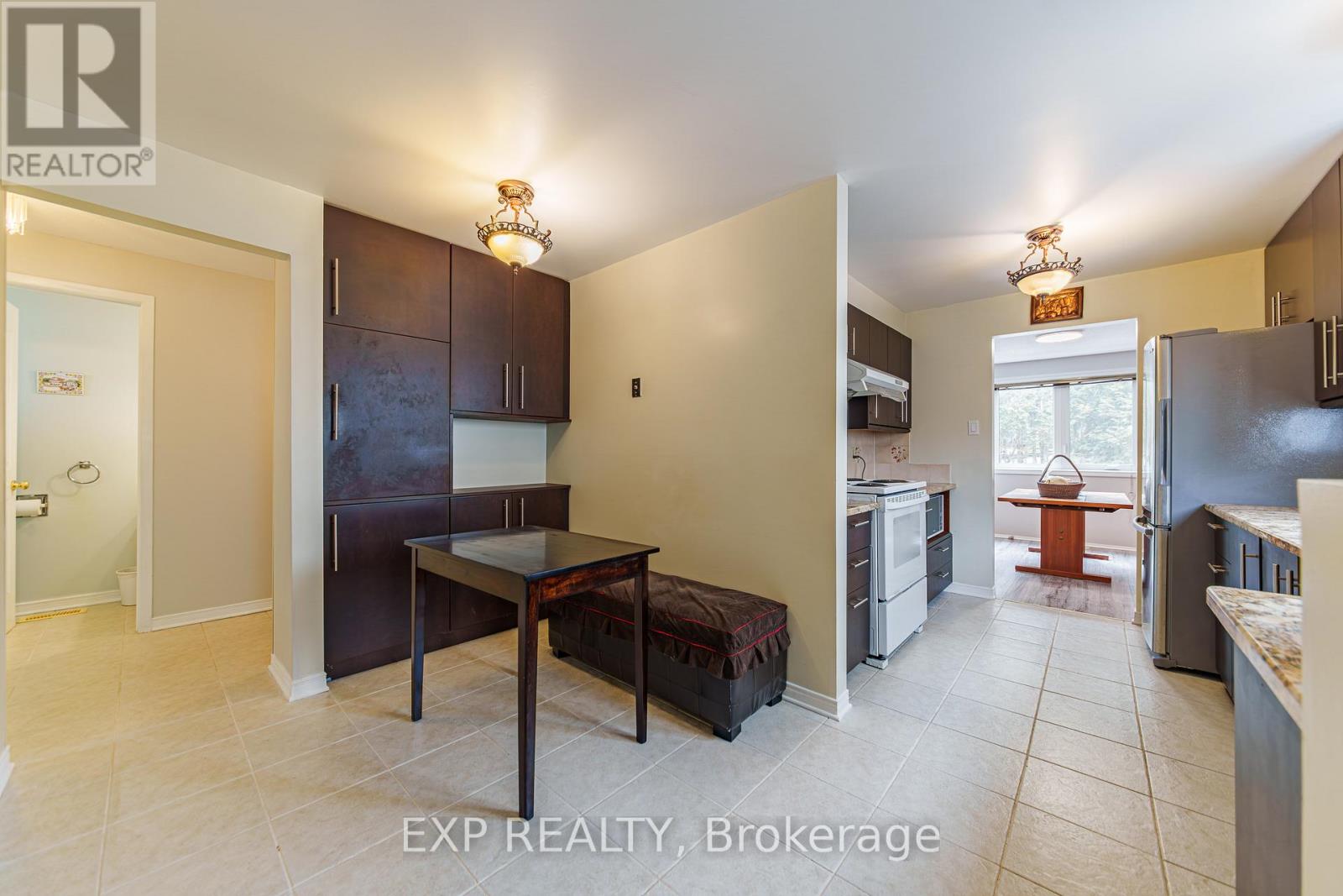31 COOLSPRING CRESCENT, Ottawa, Ontario, K2E7M9 — Photo 12
