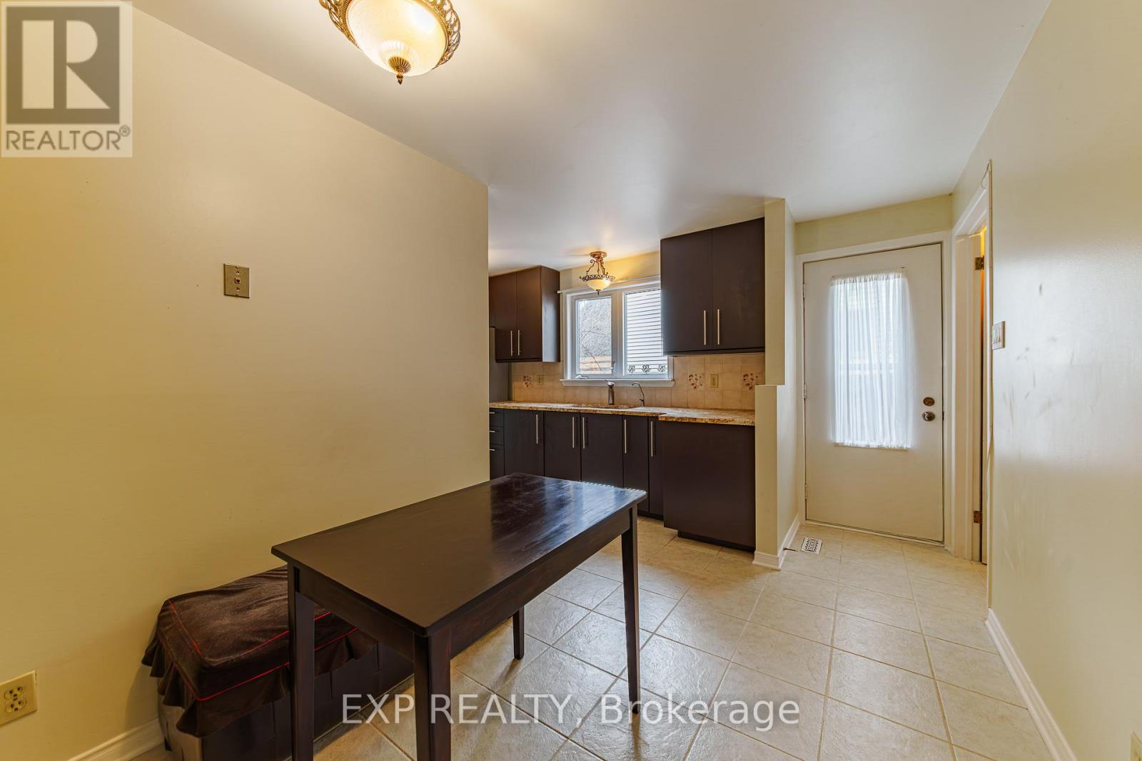 31 COOLSPRING CRESCENT, Ottawa, Ontario, K2E7M9 — Photo 16