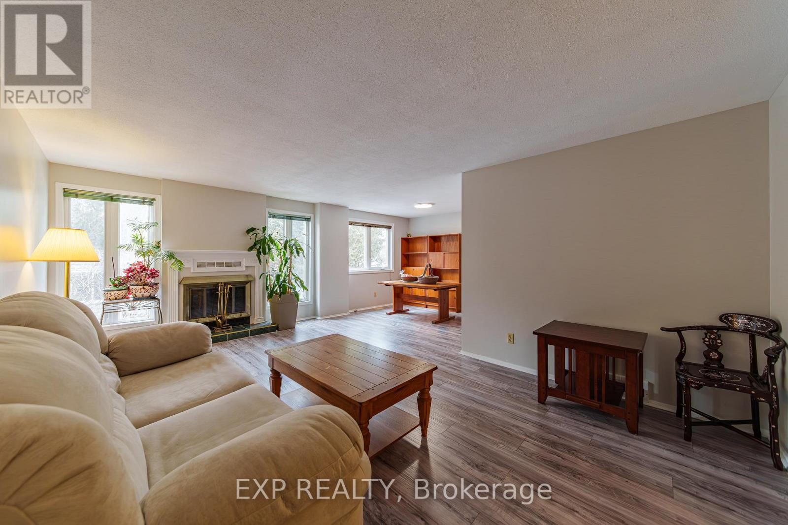 31 COOLSPRING CRESCENT, Ottawa, Ontario, K2E7M9 — Photo 7