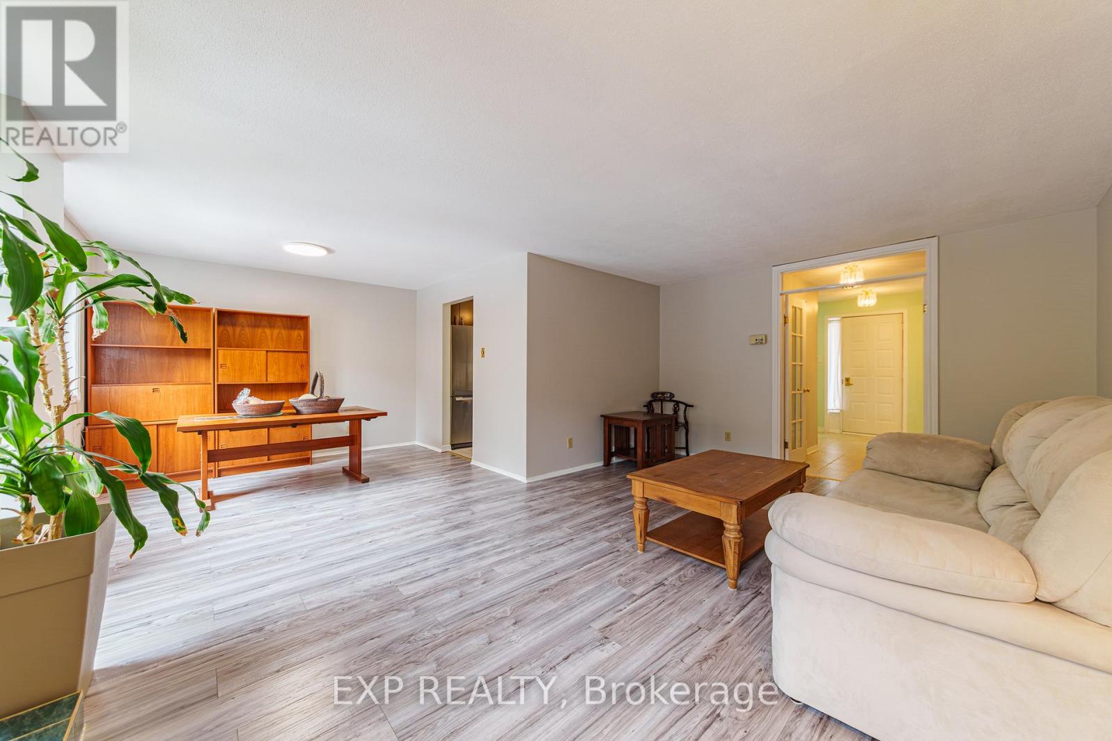 31 COOLSPRING CRESCENT, Ottawa, Ontario, K2E7M9 — Photo 8