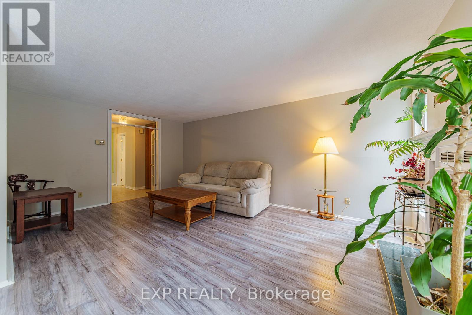 31 COOLSPRING CRESCENT, Ottawa, Ontario, K2E7M9 — Photo 9