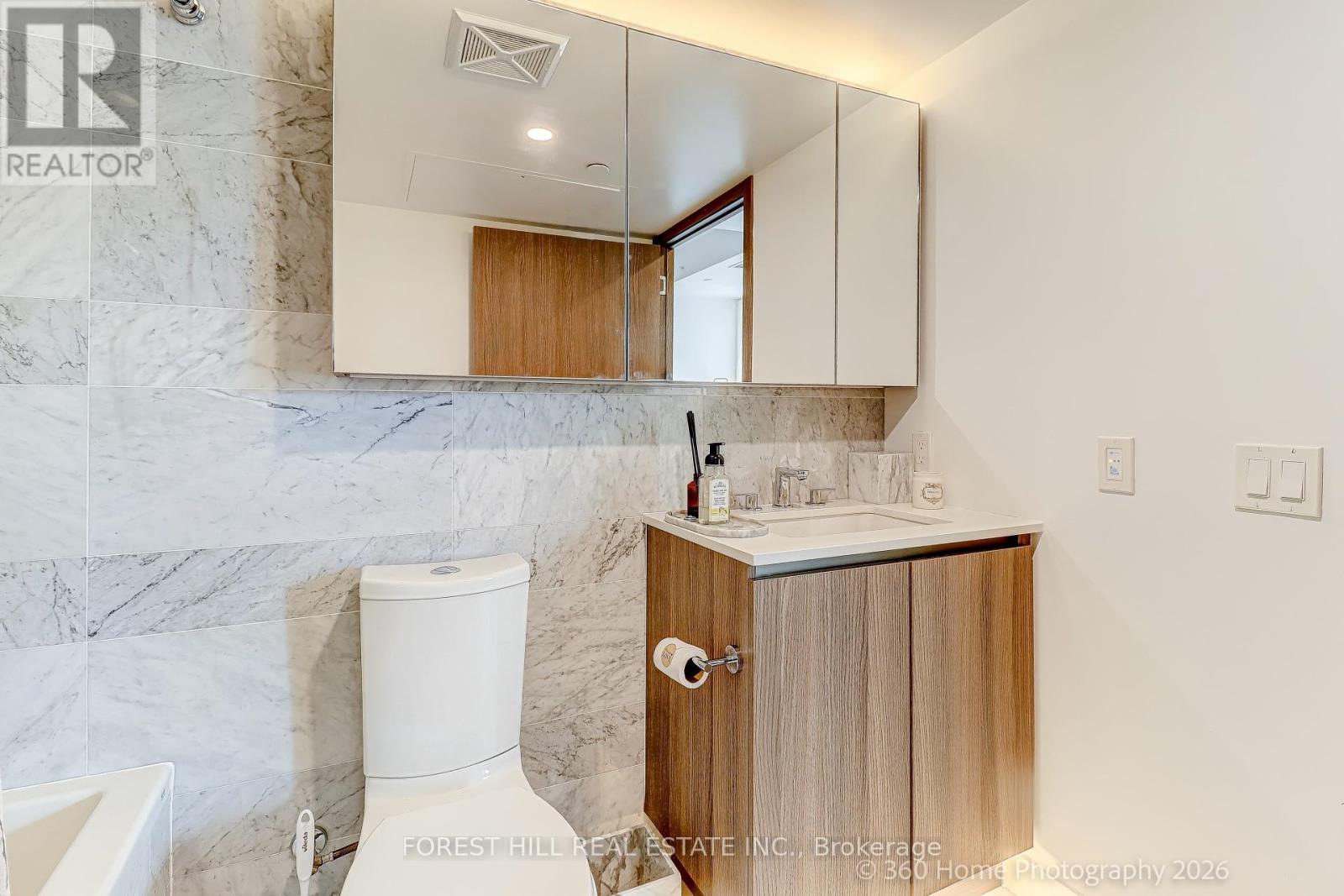 1215 - 17 BATHURST STREET, Toronto (Waterfront Communities), Ontario, M5V0N1 — Photo 18