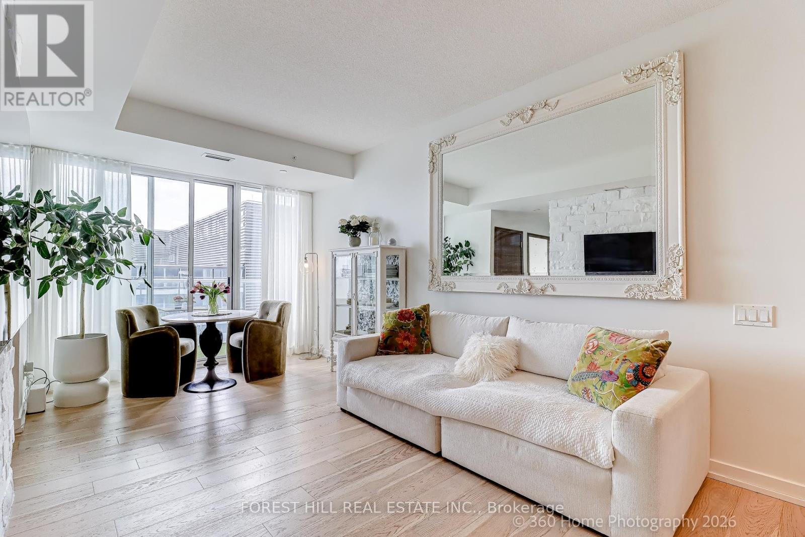 1215 - 17 BATHURST STREET, Toronto (Waterfront Communities), Ontario, M5V0N1 — Photo 3