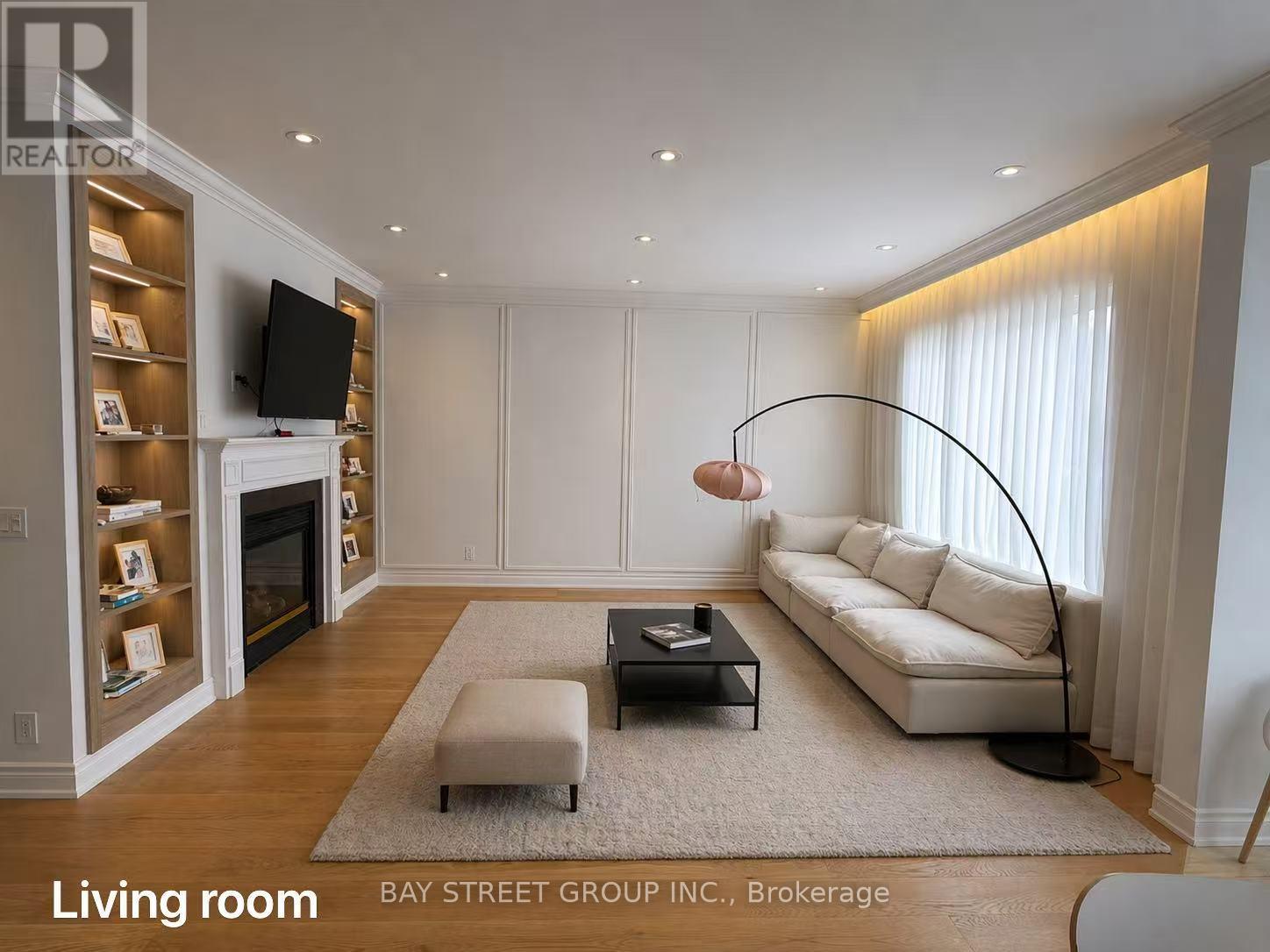 UPPER LEVEL - 42 FOURACRE WAY, Aurora, Ontario, L4G7W1 — Photo 7