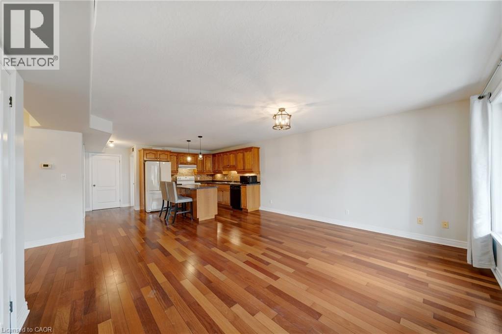 50 WHITLAW Way Unit# 102, Paris, Ontario, N3L4C3 — Photo 2