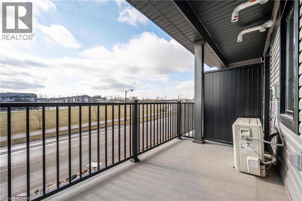 8 OAT Lane, Kitchener, Ontario, N2R0T1 — Photo 12