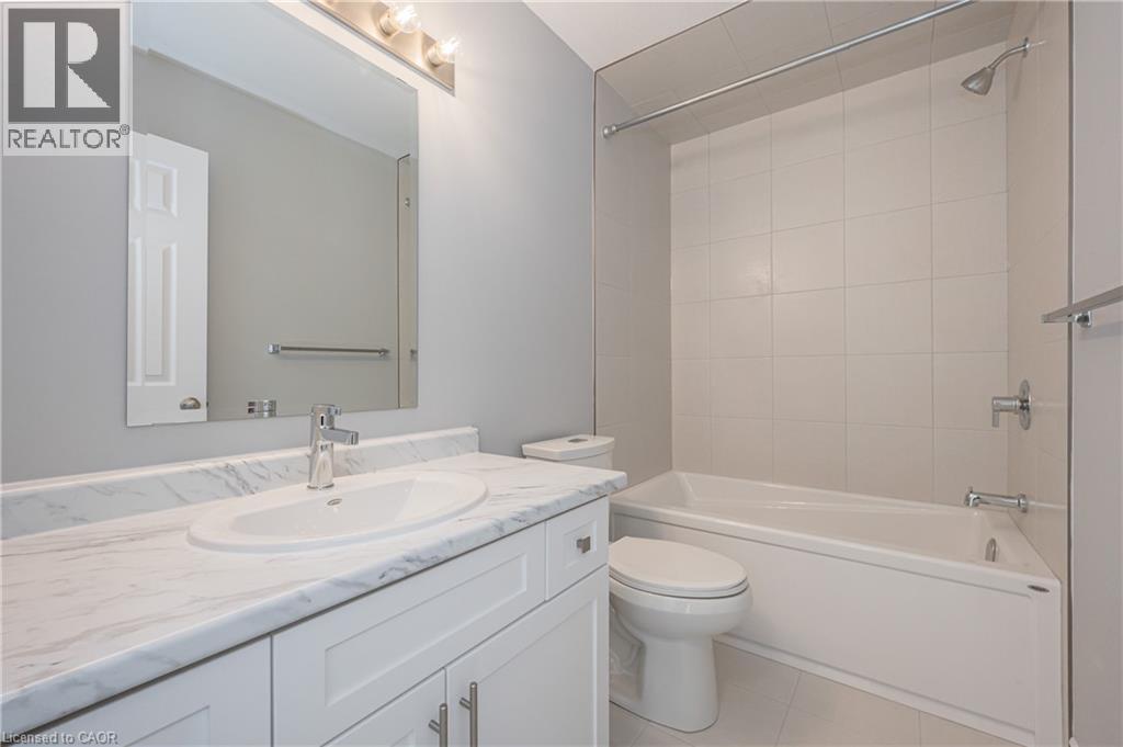 8 OAT Lane, Kitchener, Ontario, N2R0T1 — Photo 15