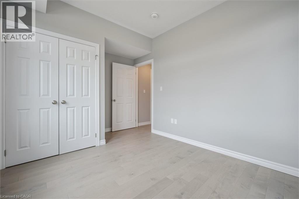 30 OAT Lane, Kitchener, Ontario, N2R0K1 — Photo 9