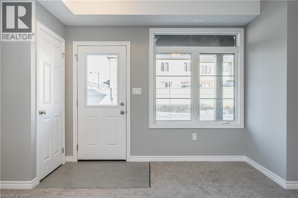 2 OAT Lane, Kitchener, Ontario, N2R0T1 — Photo 2