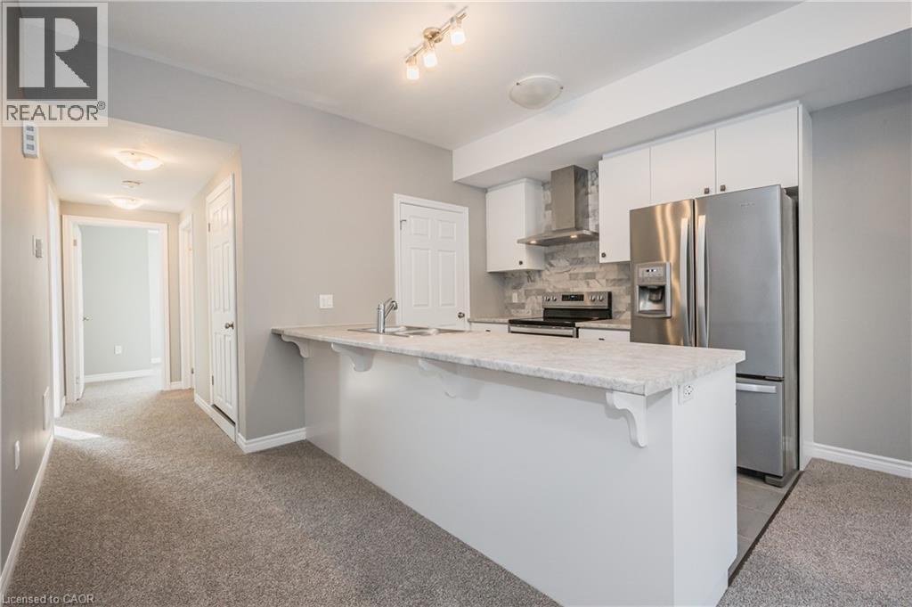 2 OAT Lane, Kitchener, Ontario, N2R0T1 — Photo 5