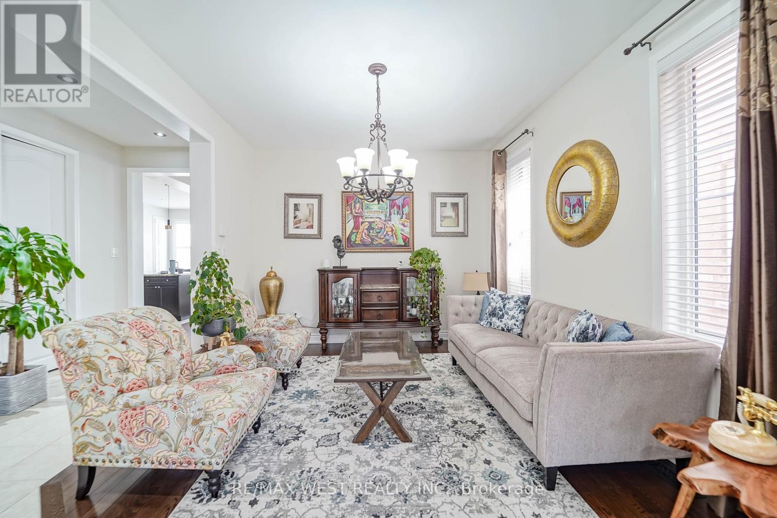 7 ALDERSGATE DRIVE, Brampton (Northwest Brampton), Ontario, L7A4A9 — Photo 2