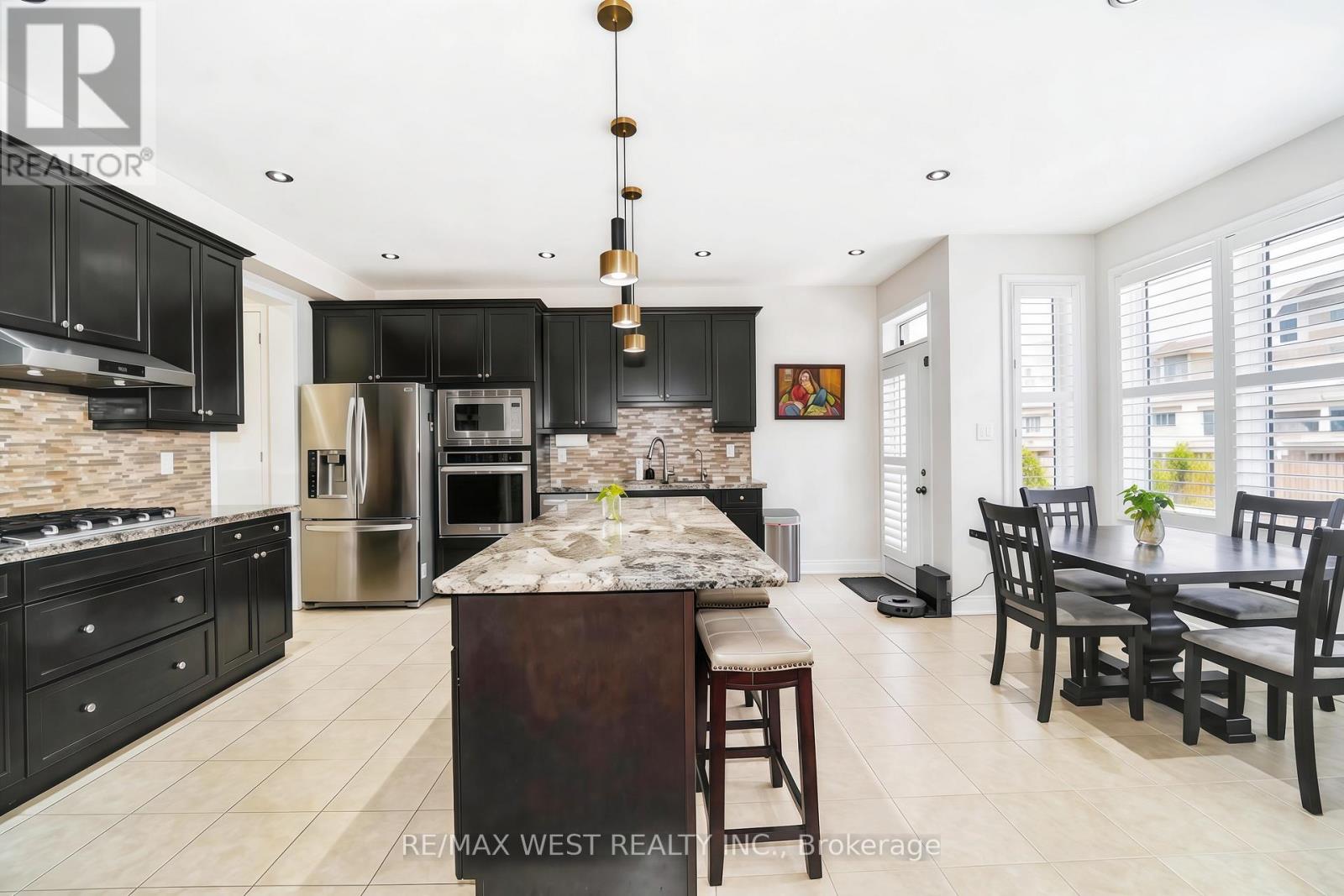 7 ALDERSGATE DRIVE, Brampton (Northwest Brampton), Ontario, L7A4A9 — Photo 3