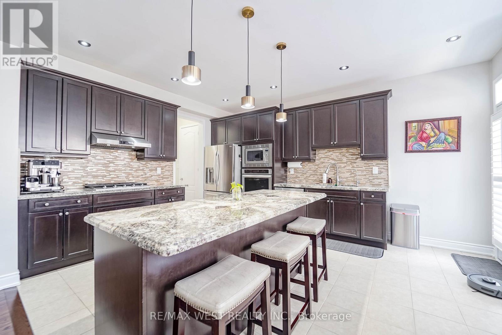7 ALDERSGATE DRIVE, Brampton (Northwest Brampton), Ontario, L7A4A9 — Photo 4