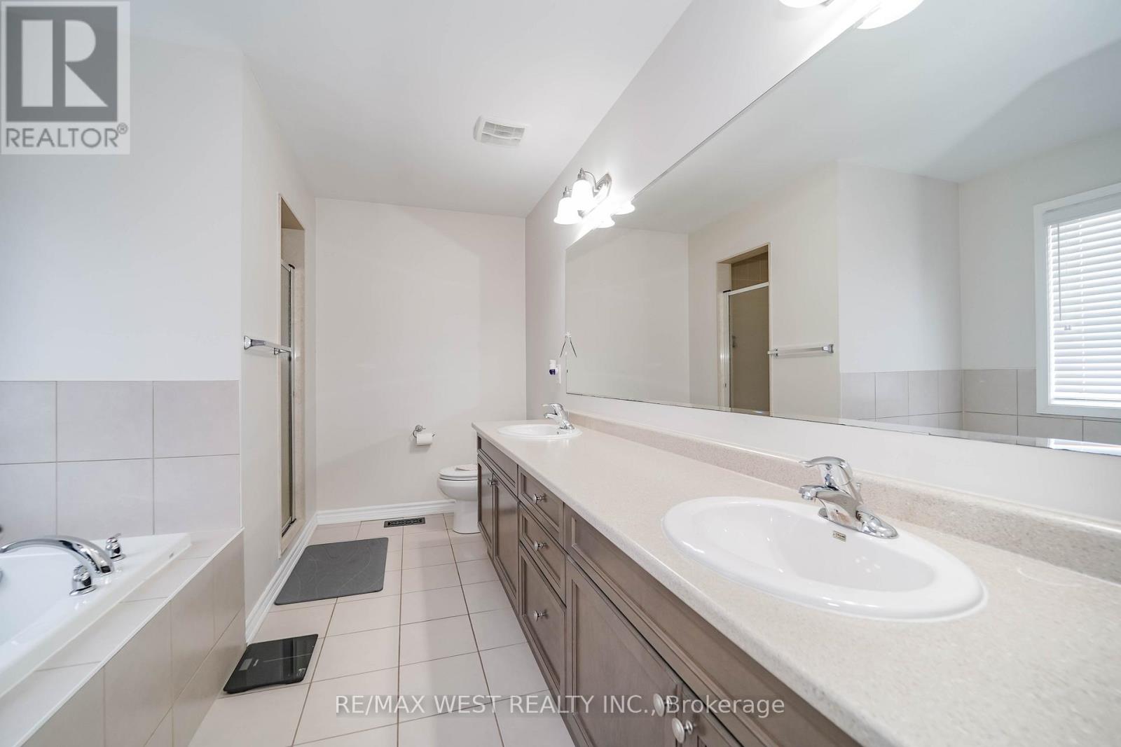 7 ALDERSGATE DRIVE, Brampton (Northwest Brampton), Ontario, L7A4A9 — Photo 8