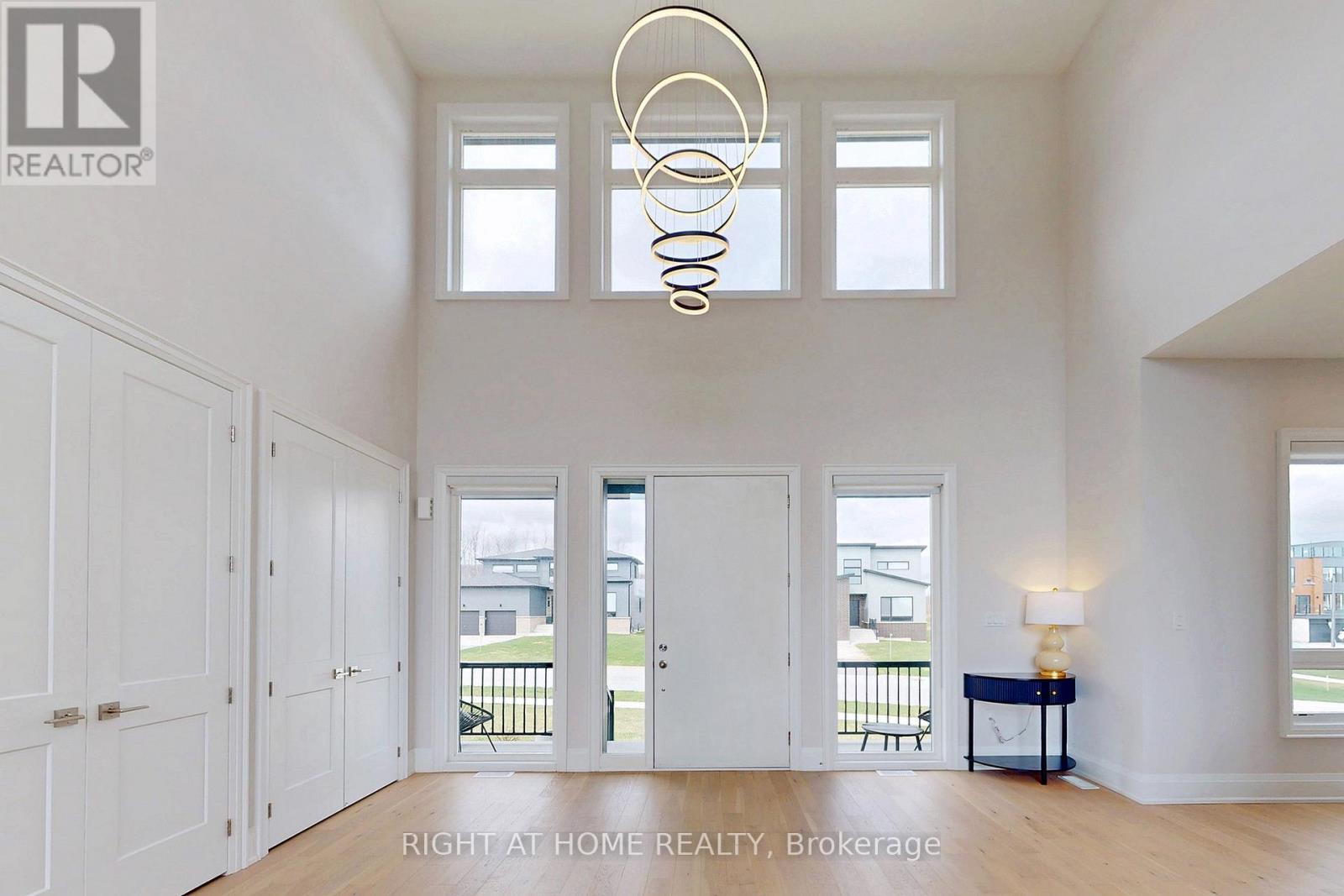 110 SLADDEN COURT, Blue Mountains, Ontario, N0H2P0 — Photo 4