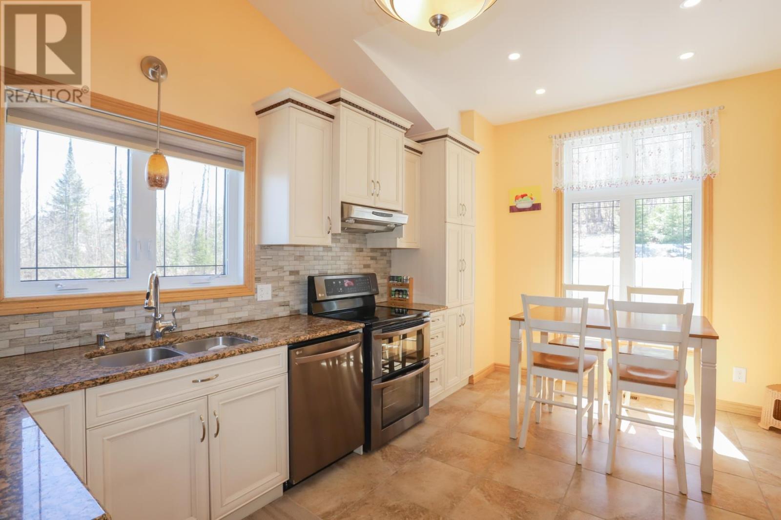 539 Leisure Bay RD, Blind River, Ontario, P0R1B0 — Photo 22