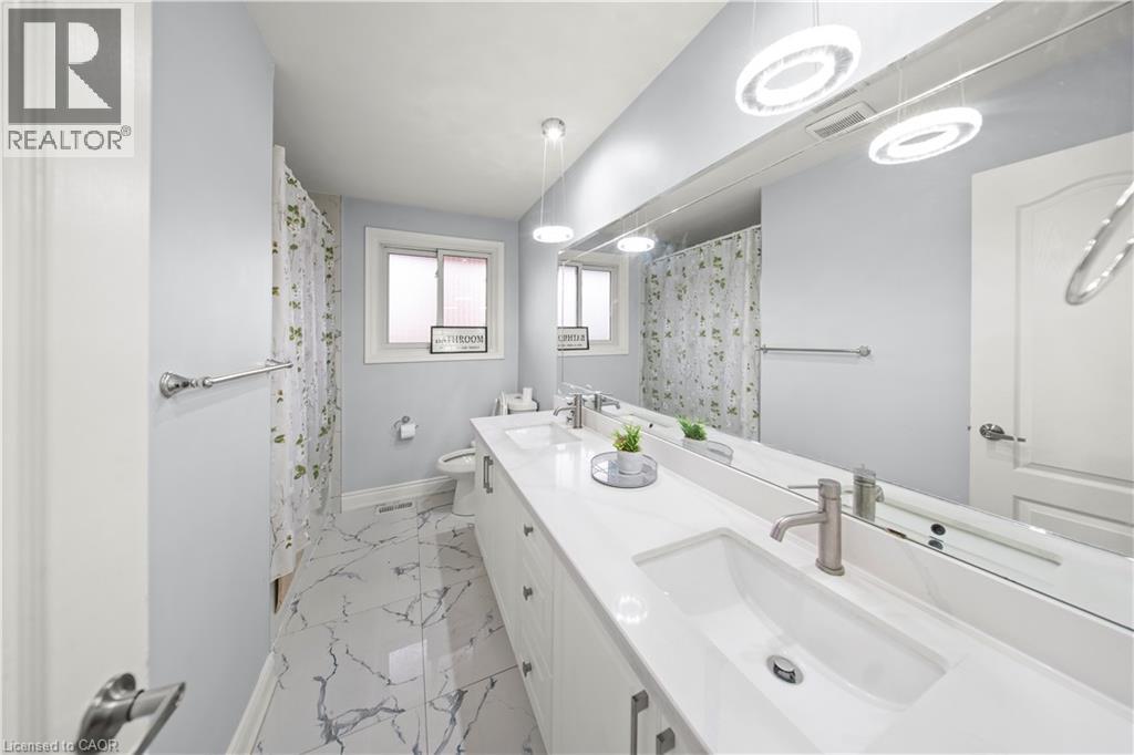 42 TUPPER Crescent, Kitchener, Ontario, N2B2X9 — Photo 11
