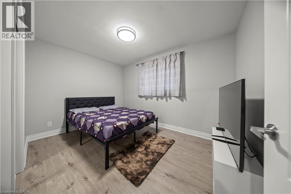 42 TUPPER Crescent, Kitchener, Ontario, N2B2X9 — Photo 13