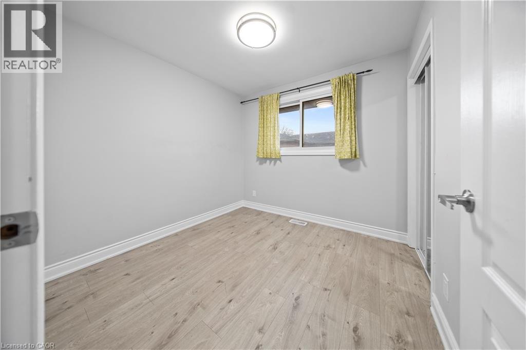 42 TUPPER Crescent, Kitchener, Ontario, N2B2X9 — Photo 14