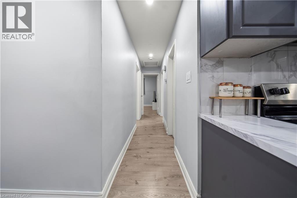42 TUPPER Crescent, Kitchener, Ontario, N2B2X9 — Photo 16