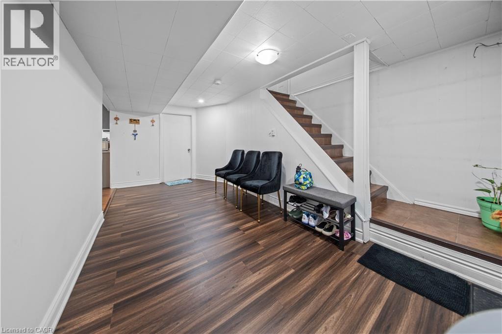 42 TUPPER Crescent, Kitchener, Ontario, N2B2X9 — Photo 17