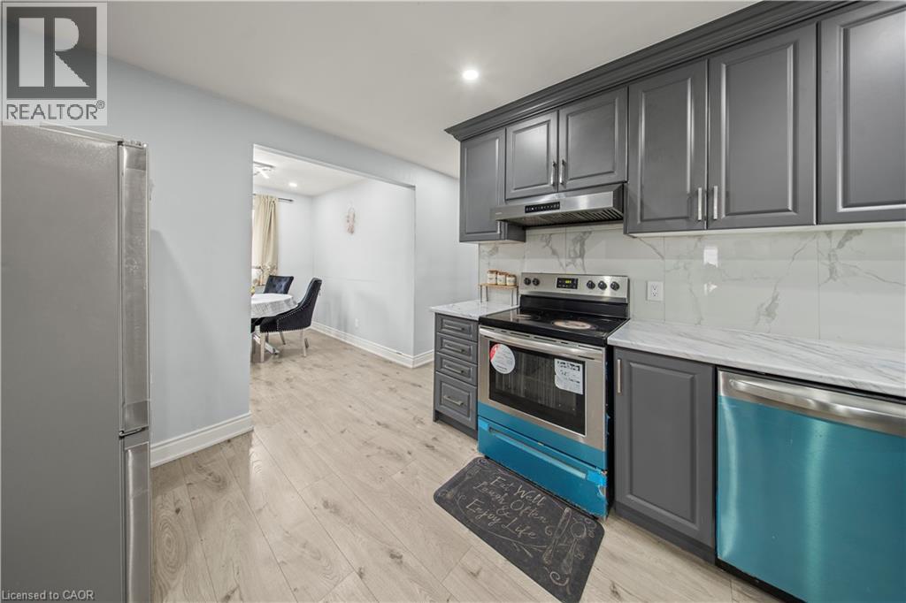 42 TUPPER Crescent, Kitchener, Ontario, N2B2X9 — Photo 8
