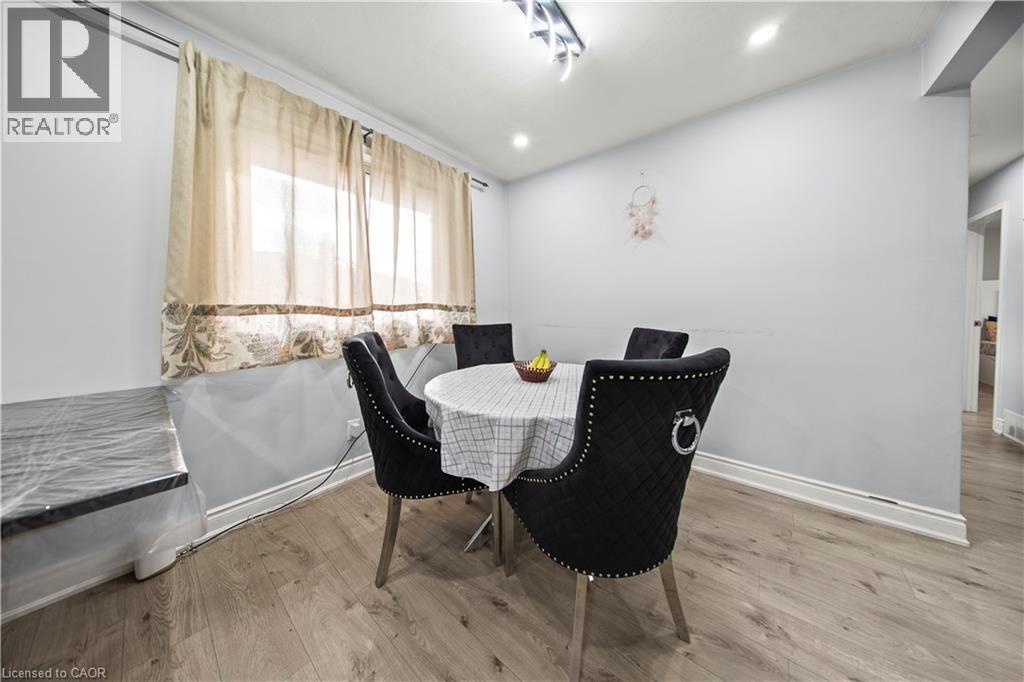 42 TUPPER Crescent, Kitchener, Ontario, N2B2X9 — Photo 9