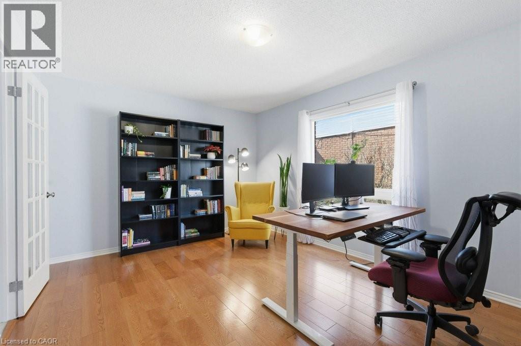 44 LORILEE Crescent, Kitchener, Ontario, N2N2J3 — Photo 14