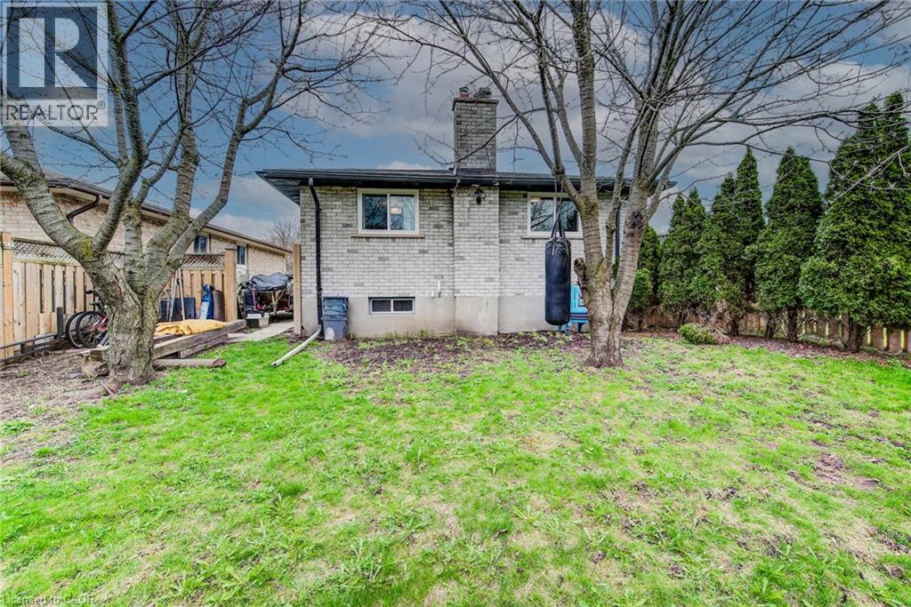 183 DINISON Crescent, Kitchener, Ontario, N2E2S6 — Photo 28