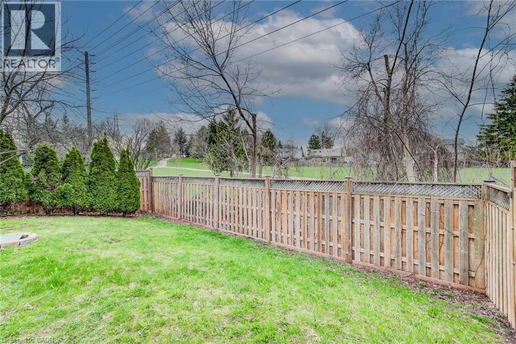 183 DINISON Crescent, Kitchener, Ontario, N2E2S6 — Photo 31