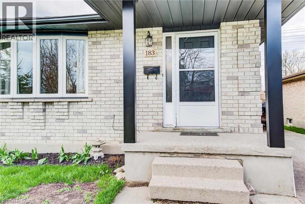 183 DINISON Crescent, Kitchener, Ontario, N2E2S6 — Photo 5