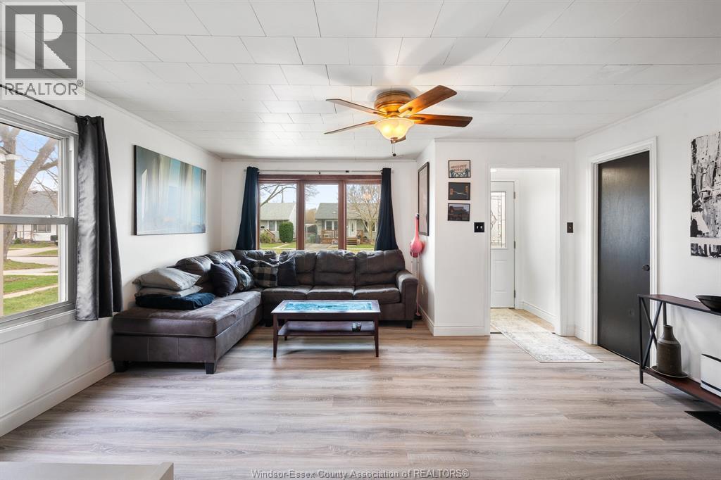 2228 Elsmere AVENUE, Windsor, Ontario, N8W2C6 — Photo 10