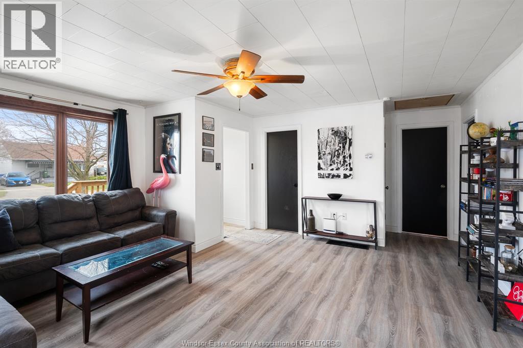 2228 Elsmere AVENUE, Windsor, Ontario, N8W2C6 — Photo 11