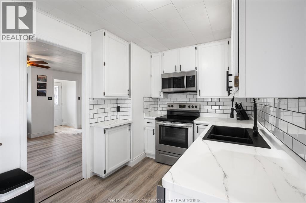 2228 Elsmere AVENUE, Windsor, Ontario, N8W2C6 — Photo 15