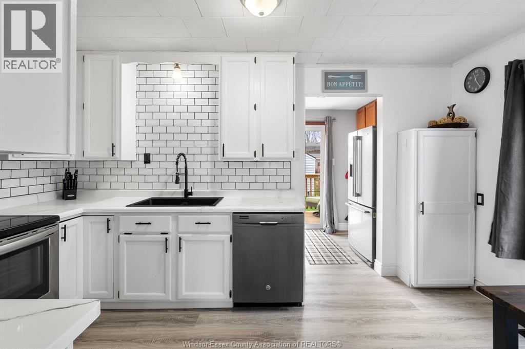 2228 Elsmere AVENUE, Windsor, Ontario, N8W2C6 — Photo 17