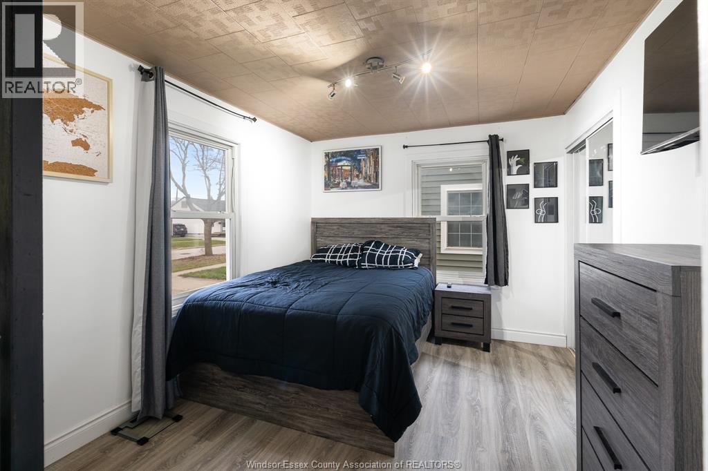 2228 Elsmere AVENUE, Windsor, Ontario, N8W2C6 — Photo 23