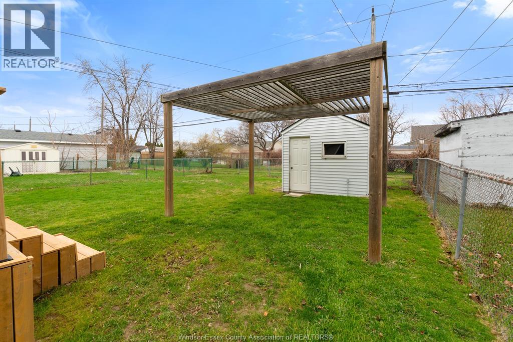 2228 Elsmere AVENUE, Windsor, Ontario, N8W2C6 — Photo 29