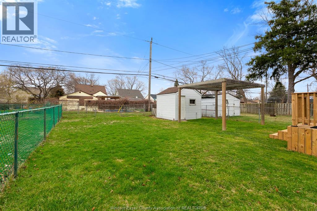 2228 Elsmere AVENUE, Windsor, Ontario, N8W2C6 — Photo 30