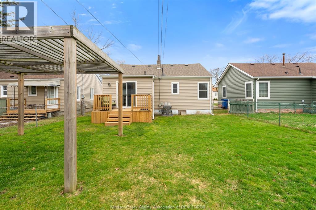 2228 Elsmere AVENUE, Windsor, Ontario, N8W2C6 — Photo 32