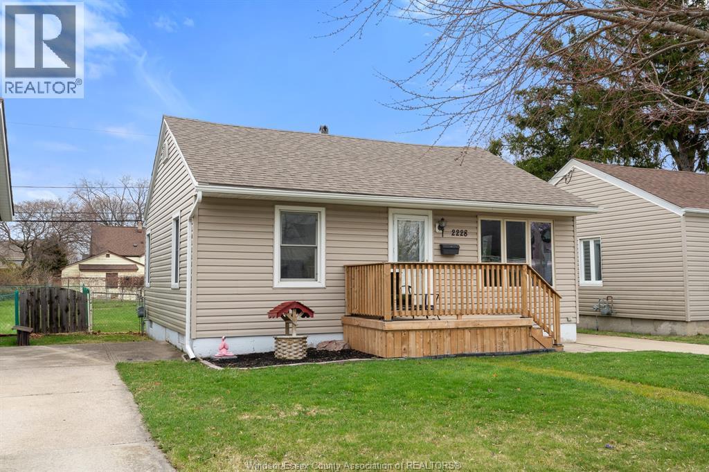 2228 Elsmere AVENUE, Windsor, Ontario, N8W2C6 — Photo 5