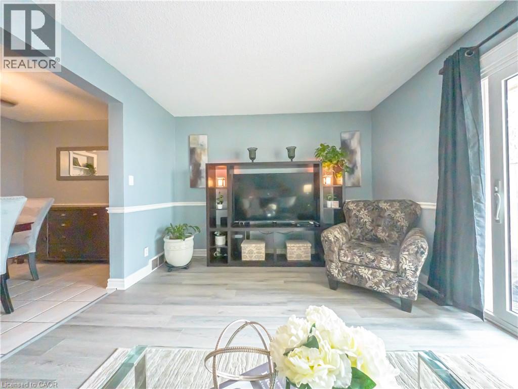 18 BARRY Street Unit# 19, St. Catharines, Ontario, L2R7J6 — Photo 16