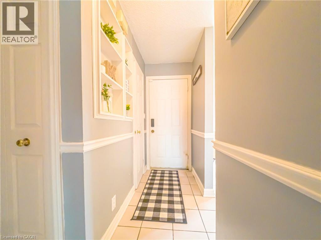 18 BARRY Street Unit# 19, St. Catharines, Ontario, L2R7J6 — Photo 8