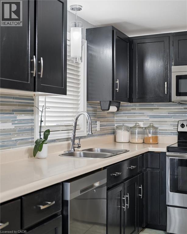 14 WYCLIFFE Place, Kitchener, Ontario, N2M5J7 — Photo 6