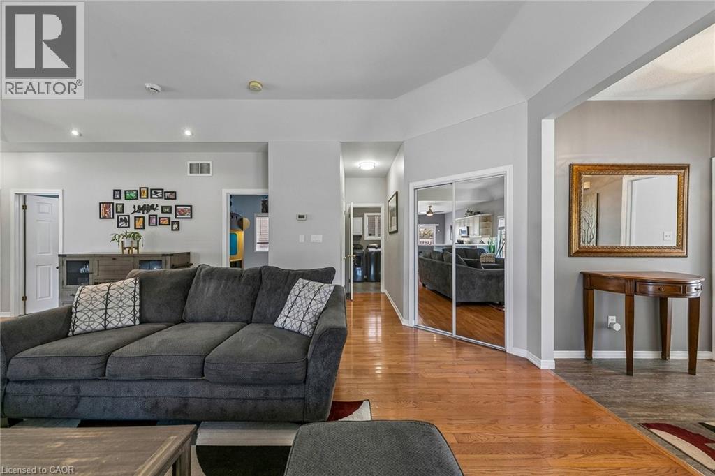 55 CHESLEY Street, Hamilton, Ontario, L9C3V9 — Photo 11