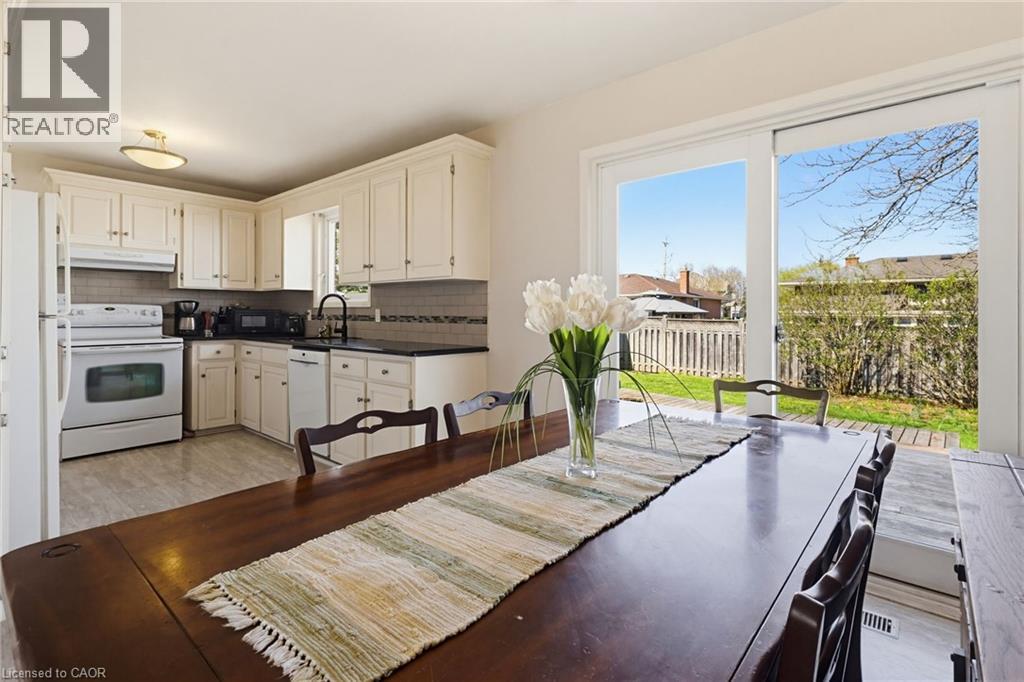 156 LAKESIDE Drive, Grimsby, Ontario, L3M2L5 — Photo 11