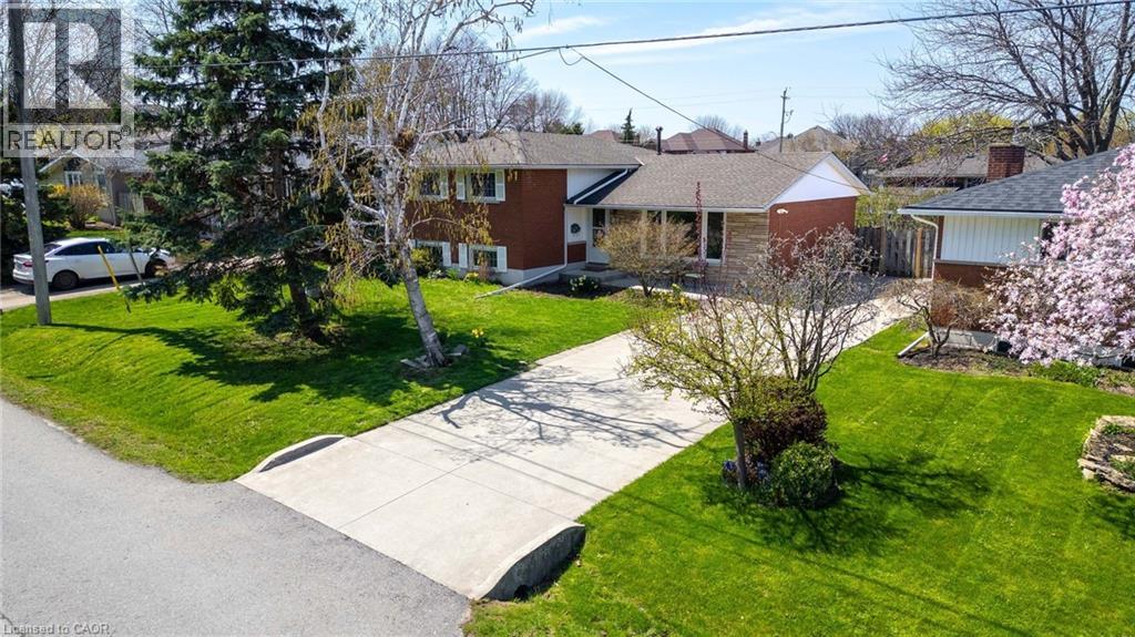 156 LAKESIDE Drive, Grimsby, Ontario, L3M2L5 — Photo 2