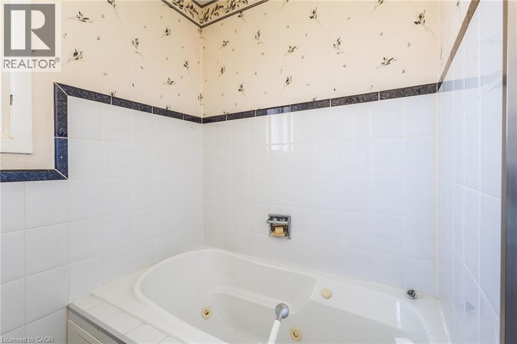 156 LAKESIDE Drive, Grimsby, Ontario, L3M2L5 — Photo 21