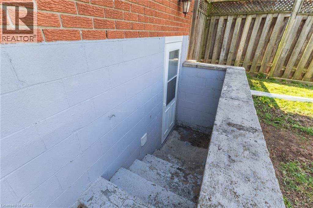 156 LAKESIDE Drive, Grimsby, Ontario, L3M2L5 — Photo 24